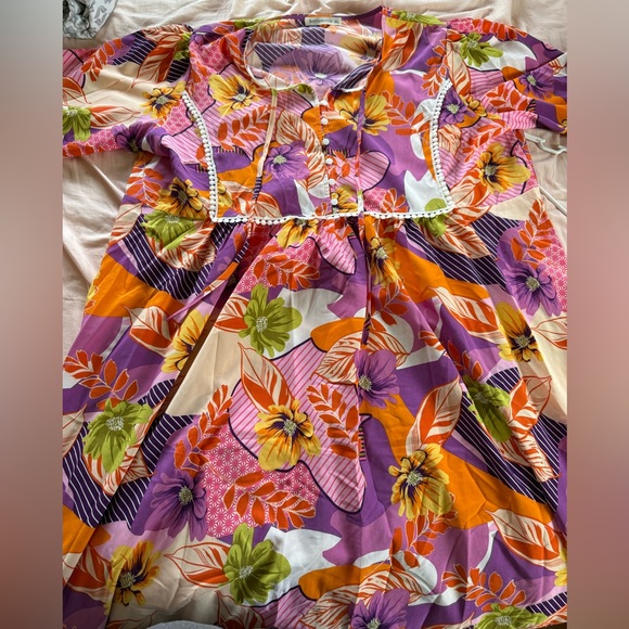 Vibrant Floral Dress- TikTok shop - Picture 1 of 4
